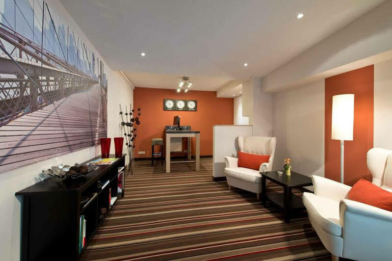 Hotel Leonardo Center 4*